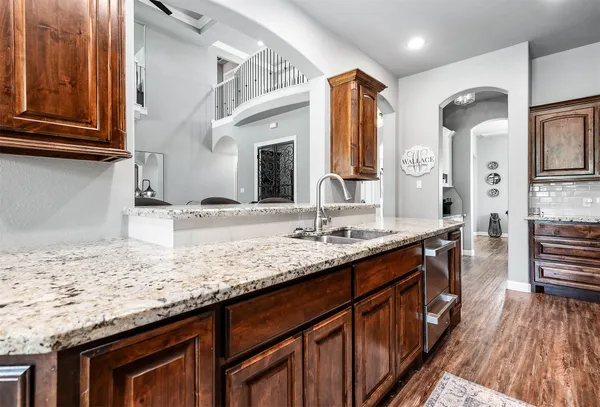$750,000 | 33207 Blue Marlin Drive, Richwood, TX 77531