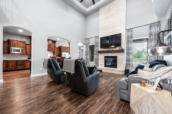 $750,000 | 33207 Blue Marlin Drive, Richwood, TX 77531