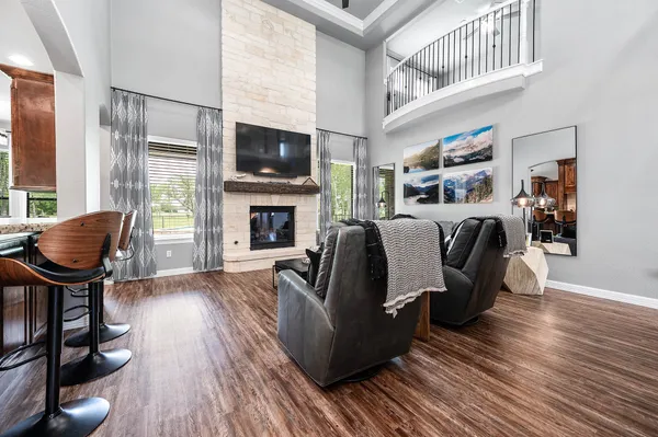 $750,000 | 33207 Blue Marlin Drive, Richwood, TX 77531