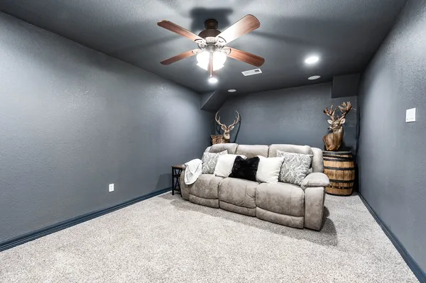 $750,000 | 33207 Blue Marlin Drive, Richwood, TX 77531
