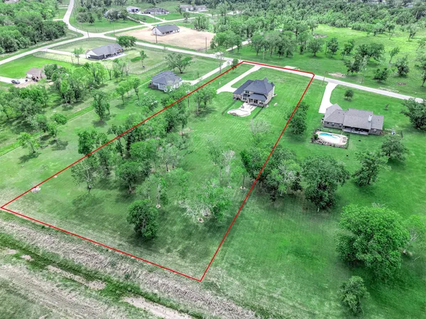 $750,000 | 33207 Blue Marlin Drive, Richwood, TX 77531