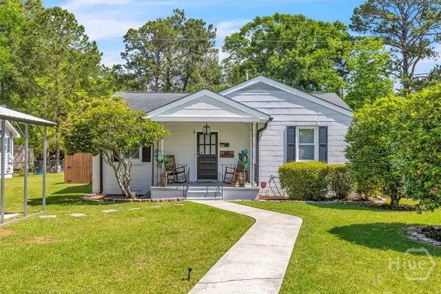 $2,500 | 404 East 66th Street, Savannah, GA 31405
