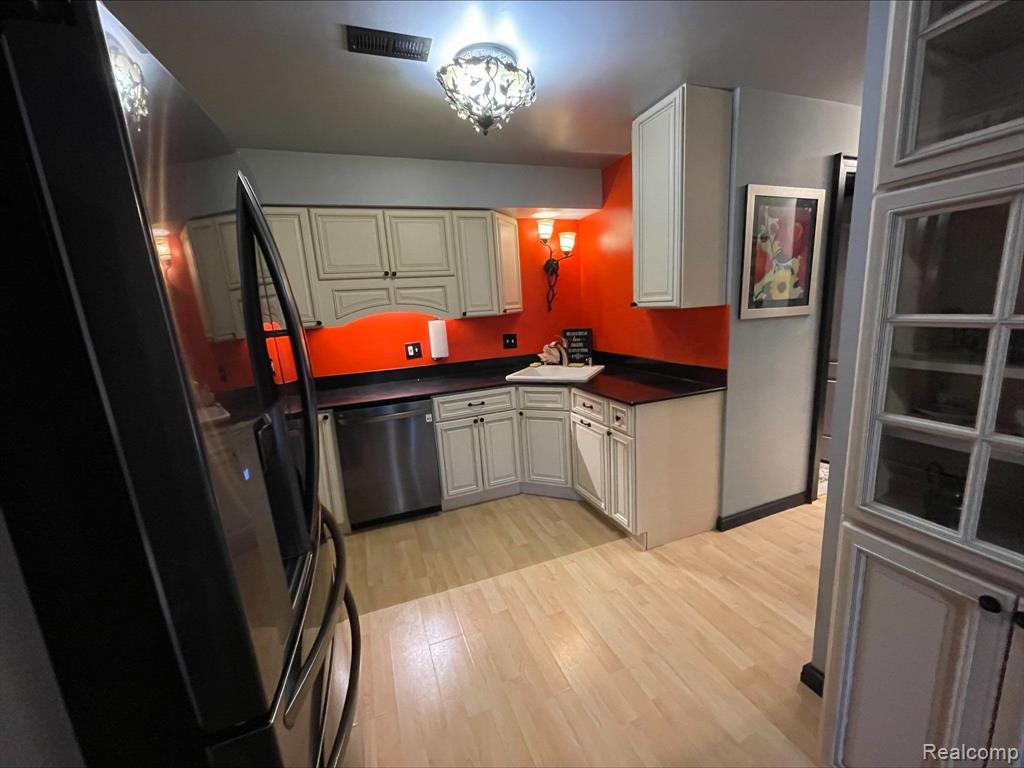 460 Baldwin Avenue, Unit 41 Rochester, MI 48307 - Photo 10 of 17