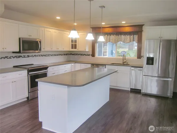 $615,000 | 3410 Highway 508, Onalaska, WA 98570
