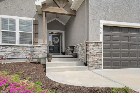 $559,000 | 1542 Southwest Arbor Park Drive, Lee's Summit, MO 64082