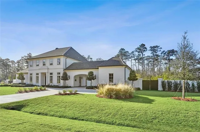 $2,750,000 | 13 Thunderbird Drive, Covington, LA 70433