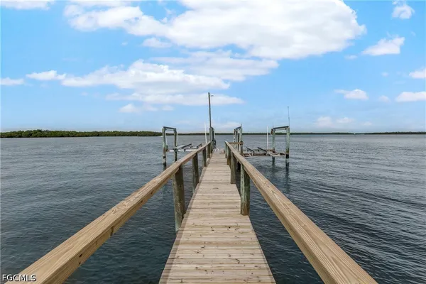 $2,990,000 | 21500-21504 Indian Bayou Drive, Fort Myers Beach, FL 33931