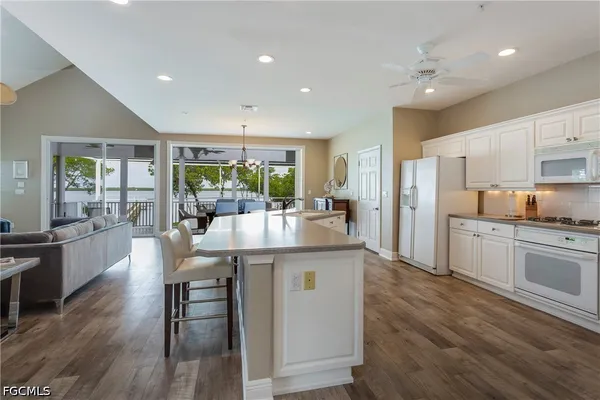 $2,990,000 | 21500-21504 Indian Bayou Drive, Fort Myers Beach, FL 33931