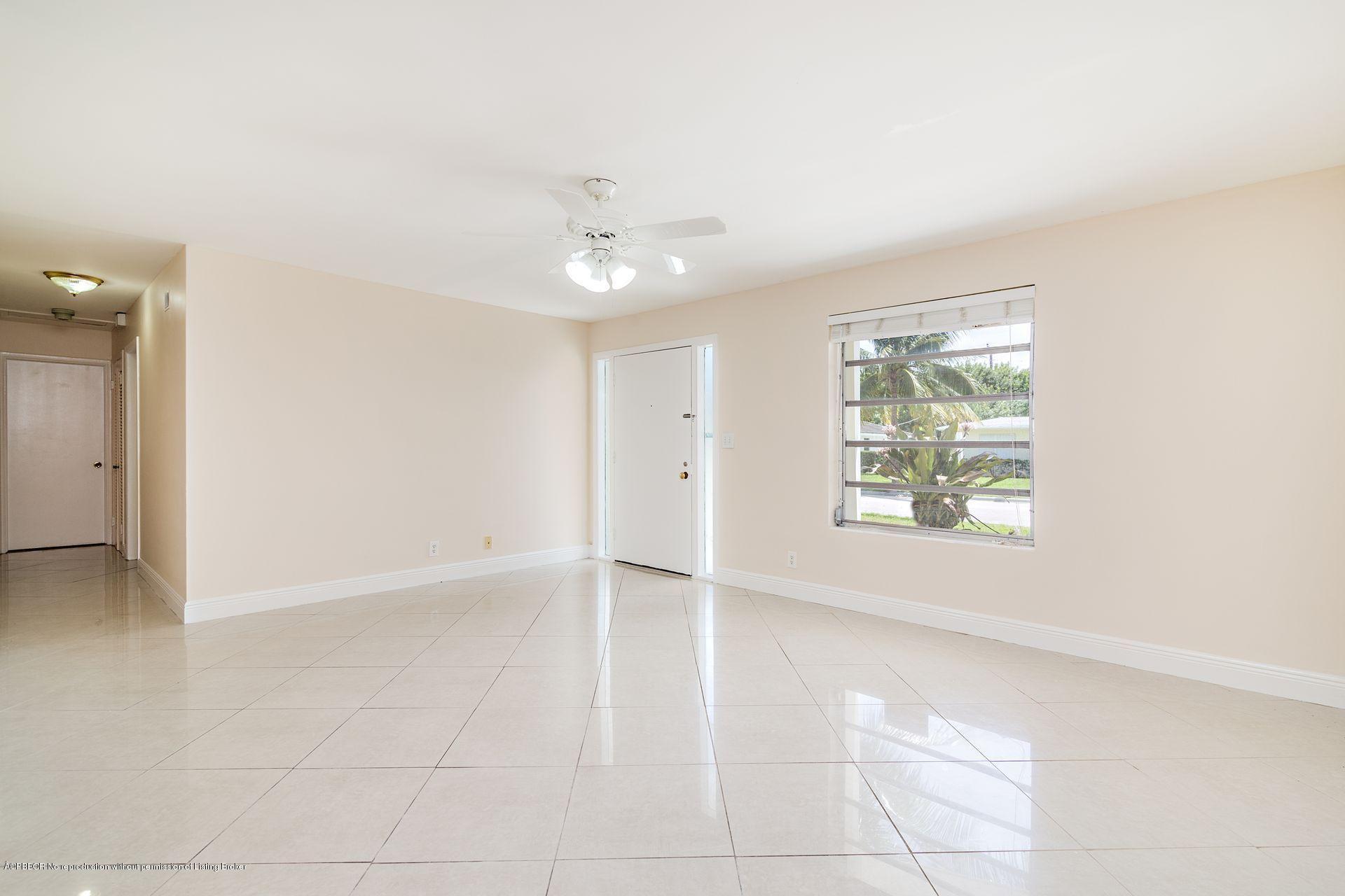 351 Edmor Road West Palm Beach, FL 33405 - Photo 5 of 23 5