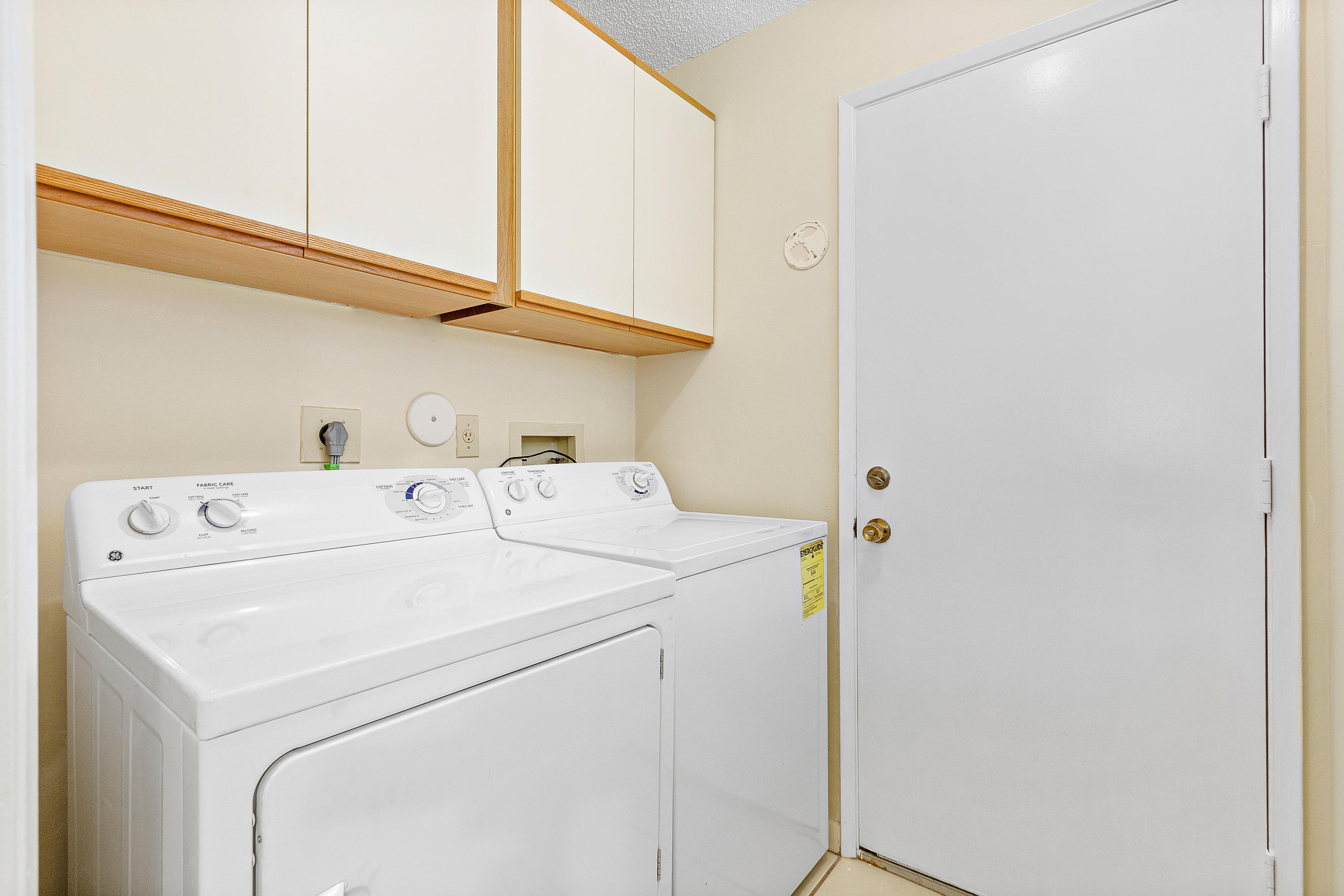 8152 Summerbreeze Lane Boca Raton, FL 33496 - Photo 22 of 26 Laundry Closet