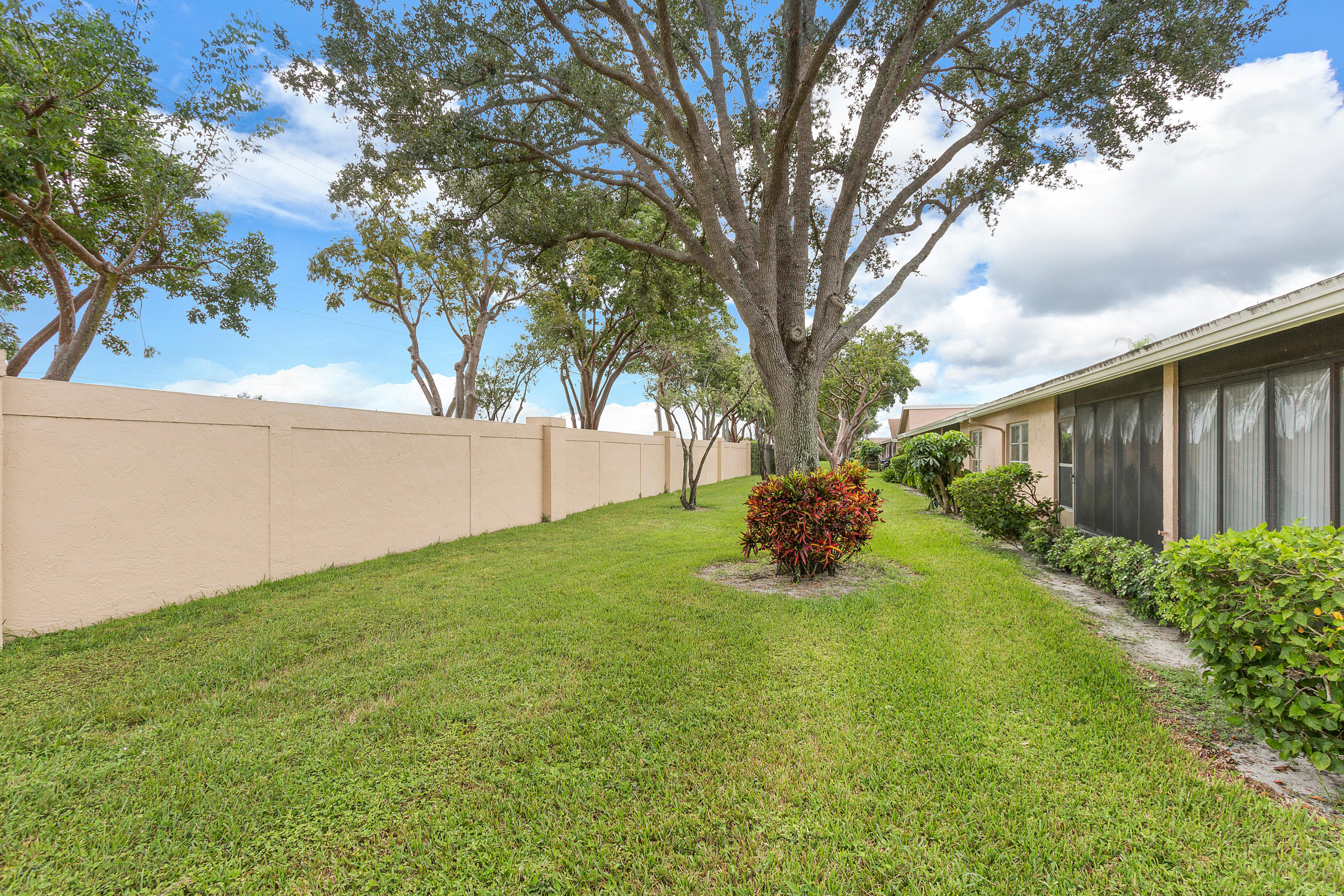 8152 Summerbreeze Lane Boca Raton, FL 33496 - Photo 26 of 26 Backyard