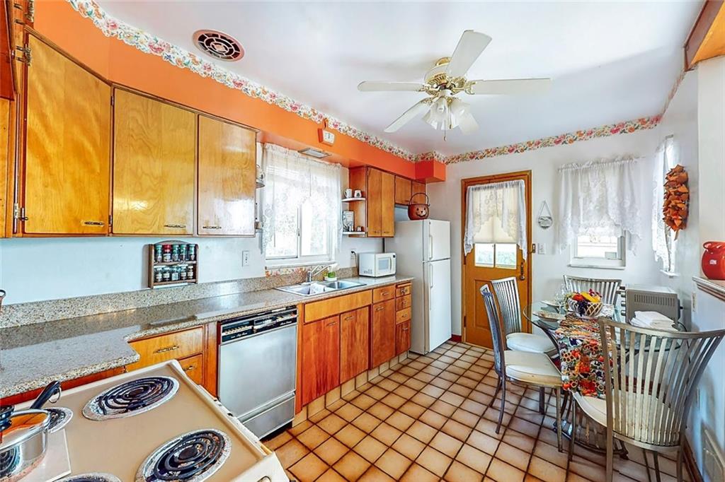 1507 Bower Hill Road Pittsburgh, PA 15243 - Photo 8 of 17