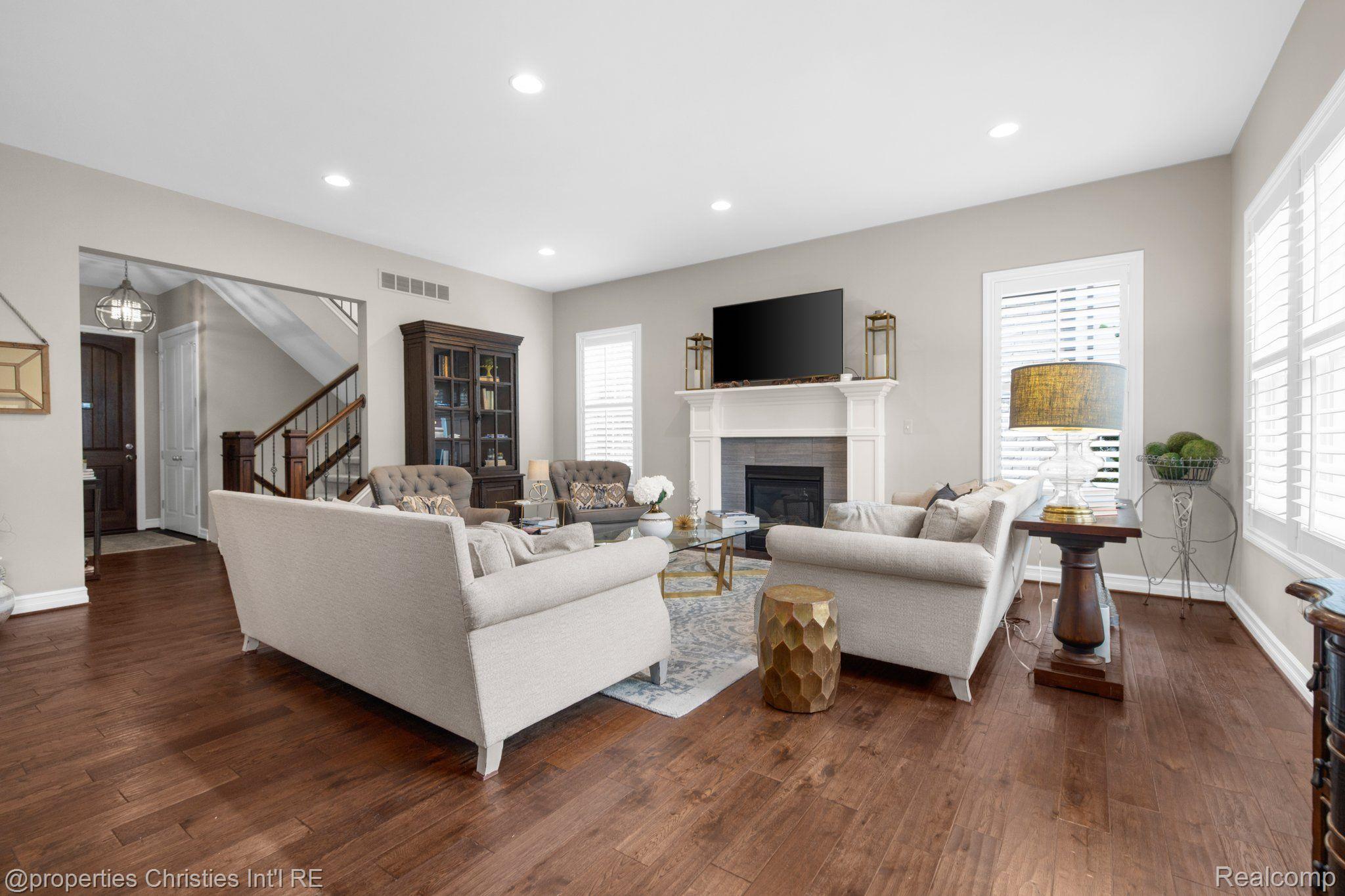 226 South Castell Avenue Rochester, MI 48307 - Photo 11 of 46 Gallery Image 11