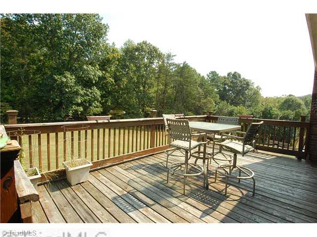 4475 Cotswold Road Pfafftown, NC 27040 - Photo 11 of 16 Patio/Deck.