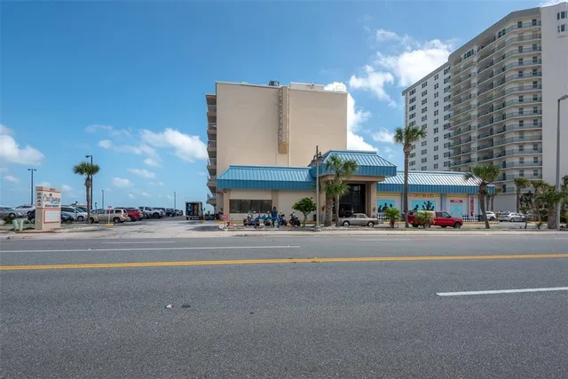 $1,550 | 2043 South Atlantic Avenue, Unit 505, Daytona Beach, FL 32118