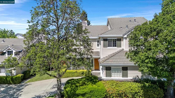 $849,000 | 402 Chupcan Place, Clayton, CA 94517