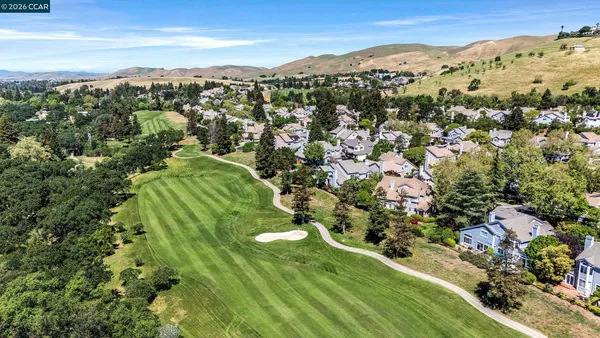 $849,000 | 402 Chupcan Place, Clayton, CA 94517