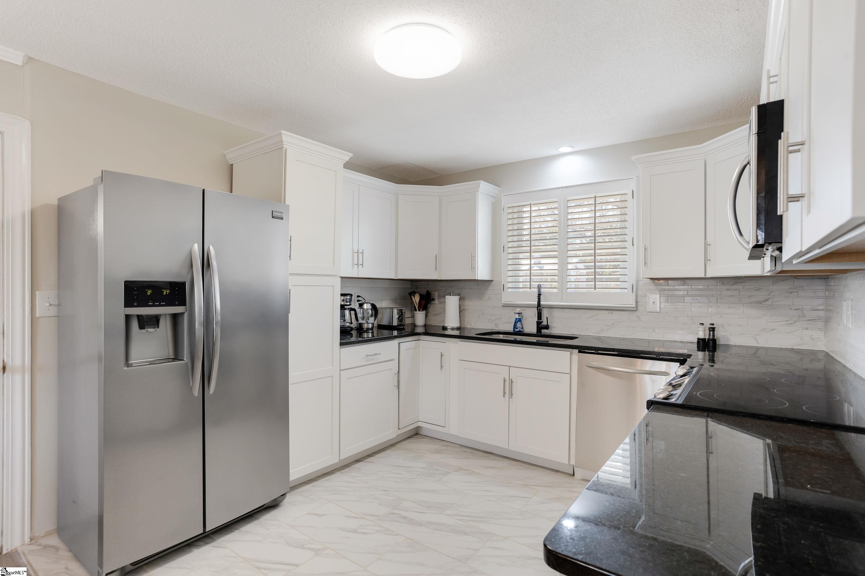 202 Hunts Bridge Road Greenville, SC 29617 - Photo 11 of 35