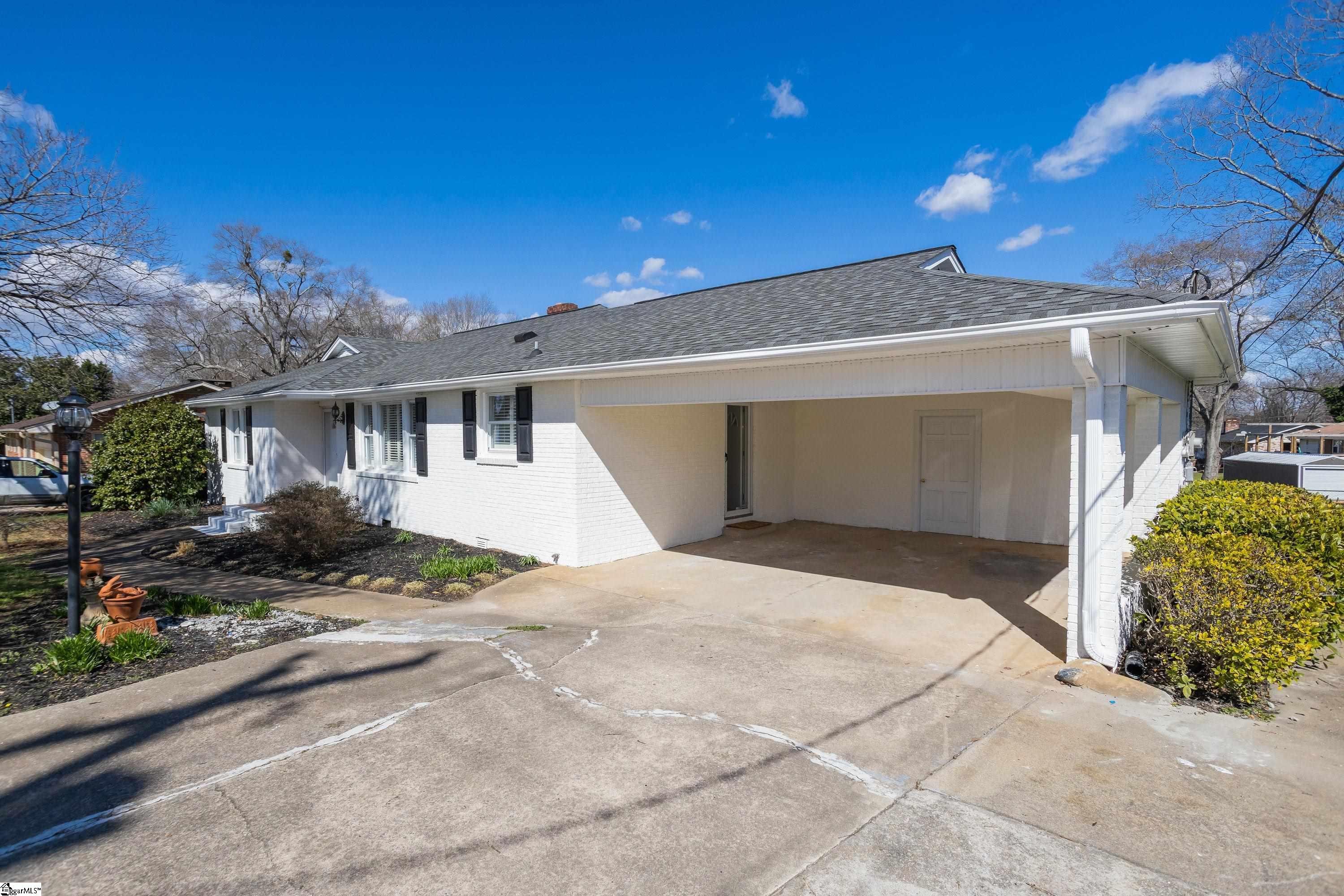 202 Hunts Bridge Road Greenville, SC 29617 - Photo 3 of 35