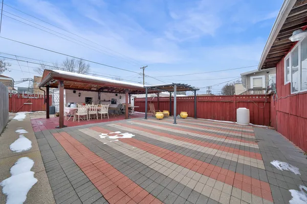 $299,900 | 3520 Ridgeland Avenue, Berwyn, IL 60402