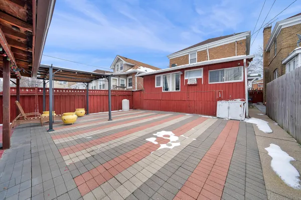 $299,900 | 3520 Ridgeland Avenue, Berwyn, IL 60402