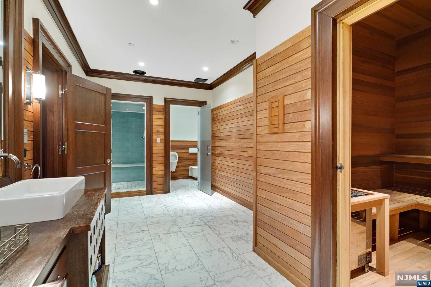 Undisclosed Address Mahwah, NJ 07430 - Photo 14 of 36