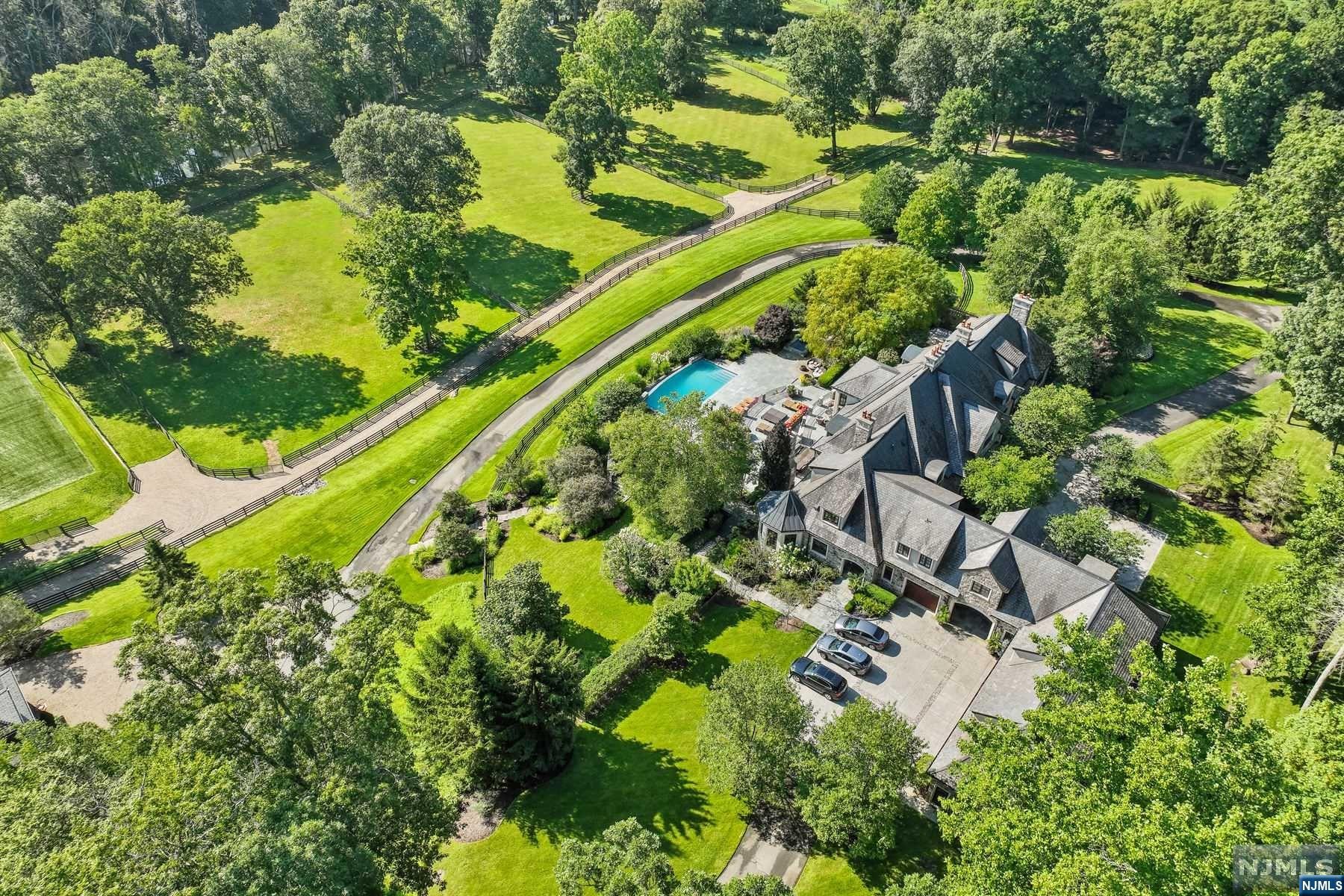 Undisclosed Address Mahwah, NJ 07430 - Photo 3 of 36