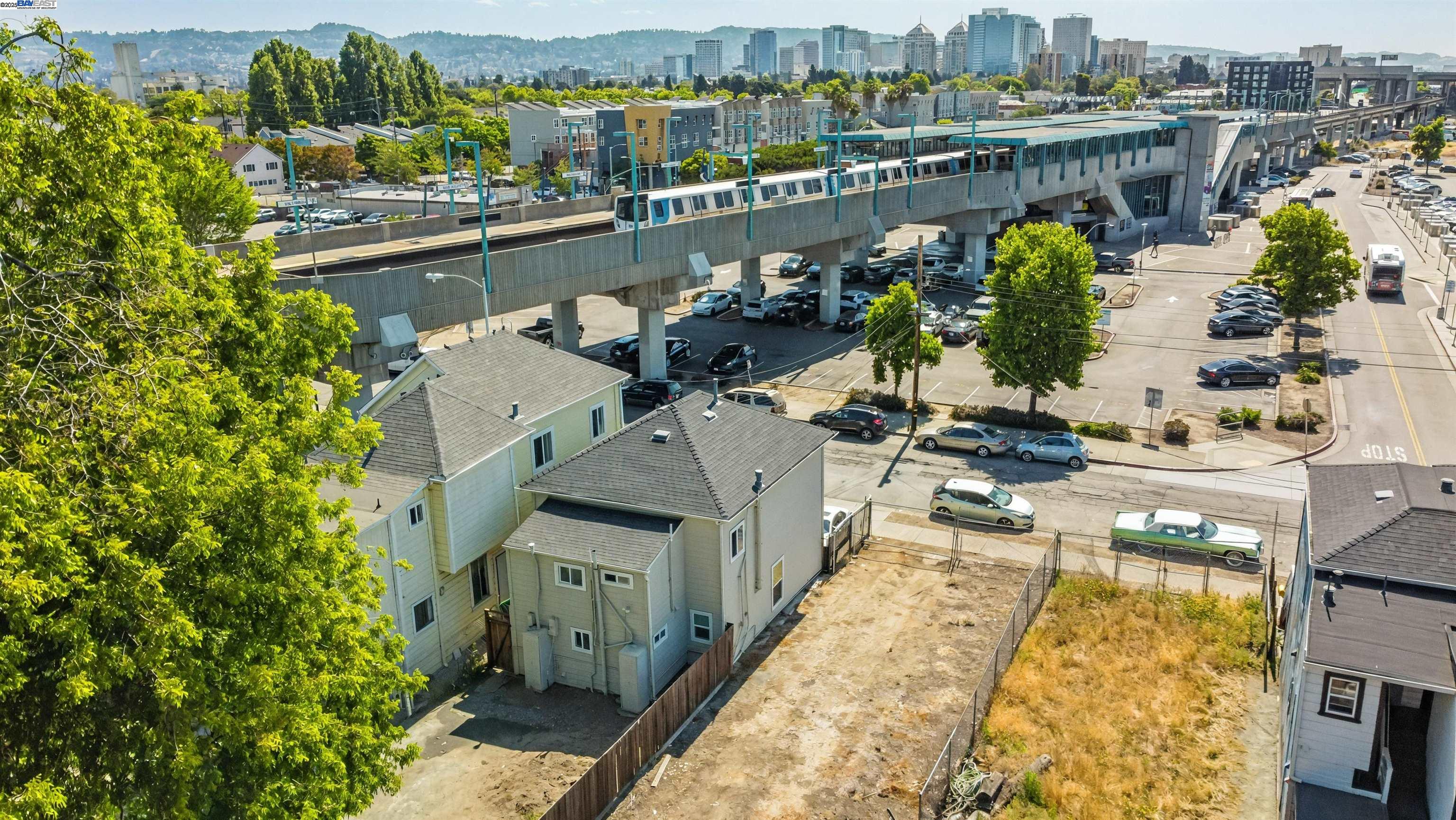 537 Chester Street Oakland, CA 94607 - Photo 2 of 14