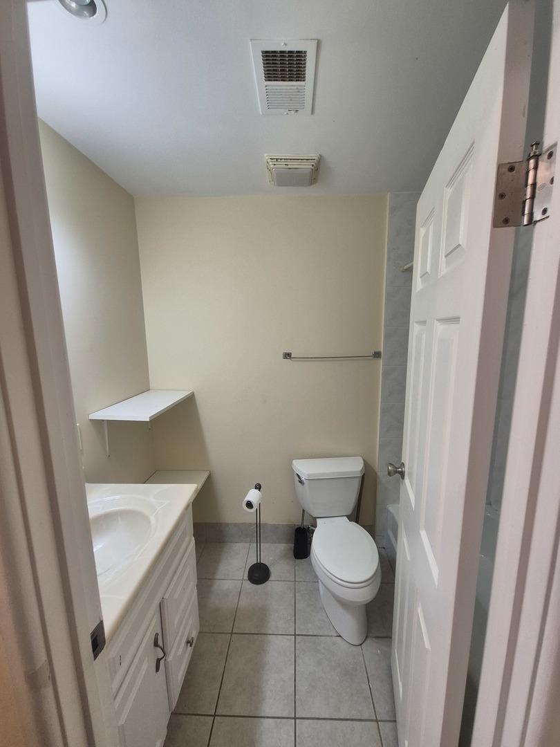 2640 Mitchell Drive, Unit 5 Woodridge, IL 60517 - Photo 12 of 14