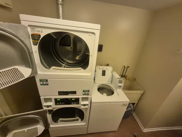 $185,000 | 2640 Mitchell Drive, Unit 5, Woodridge, IL 60517