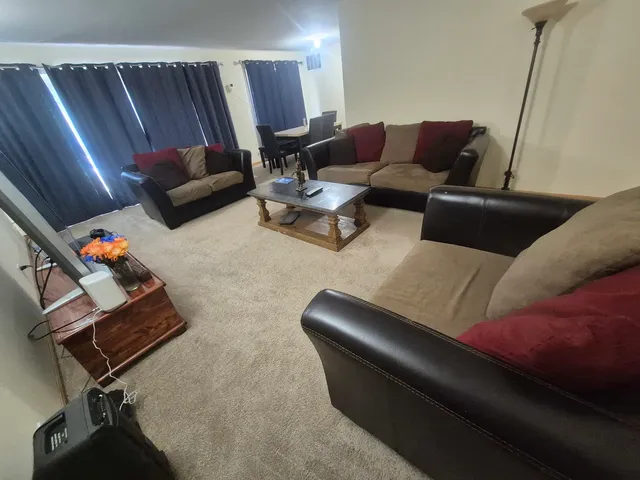 $185,000 | 2640 Mitchell Drive, Unit 5, Woodridge, IL 60517