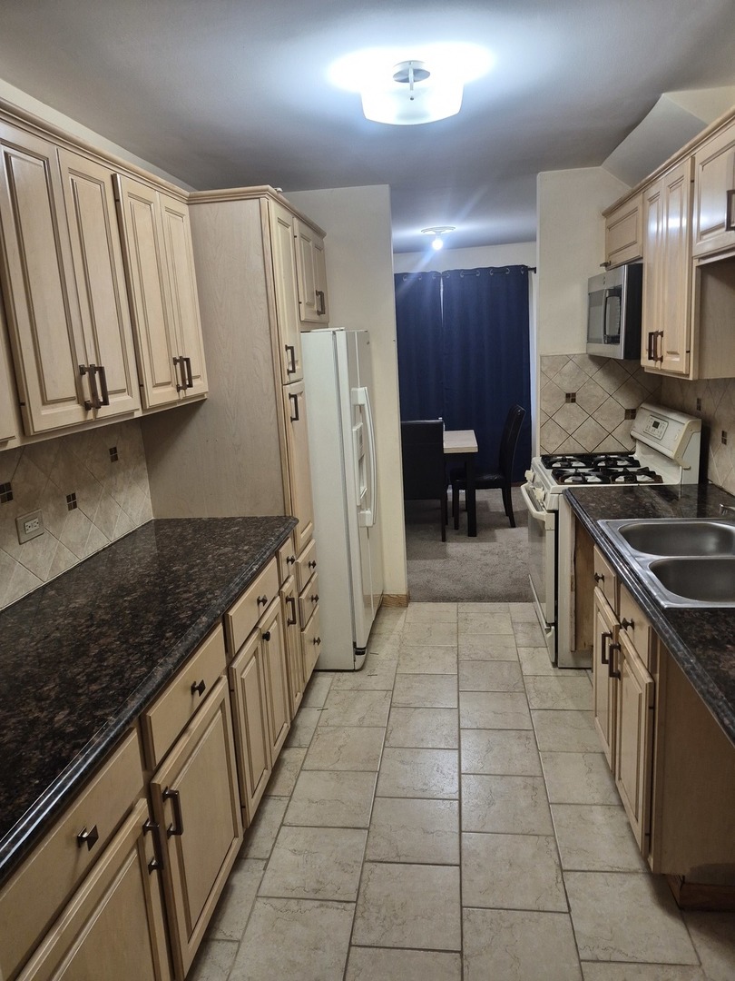 2640 Mitchell Drive, Unit 5 Woodridge, IL 60517 - Photo 7 of 14