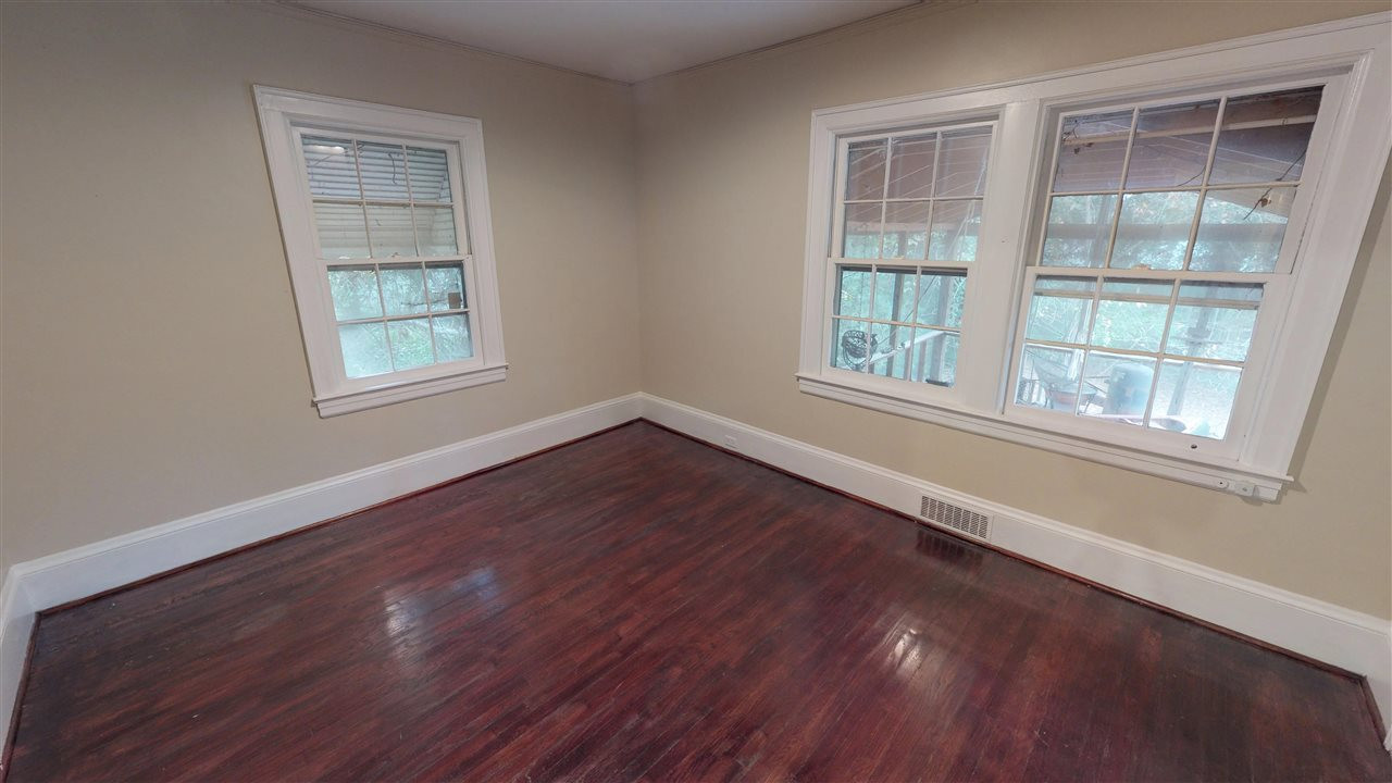 111 Berkshire Road Raleigh, NC 27608 - Photo 12 of 25 Photo 12