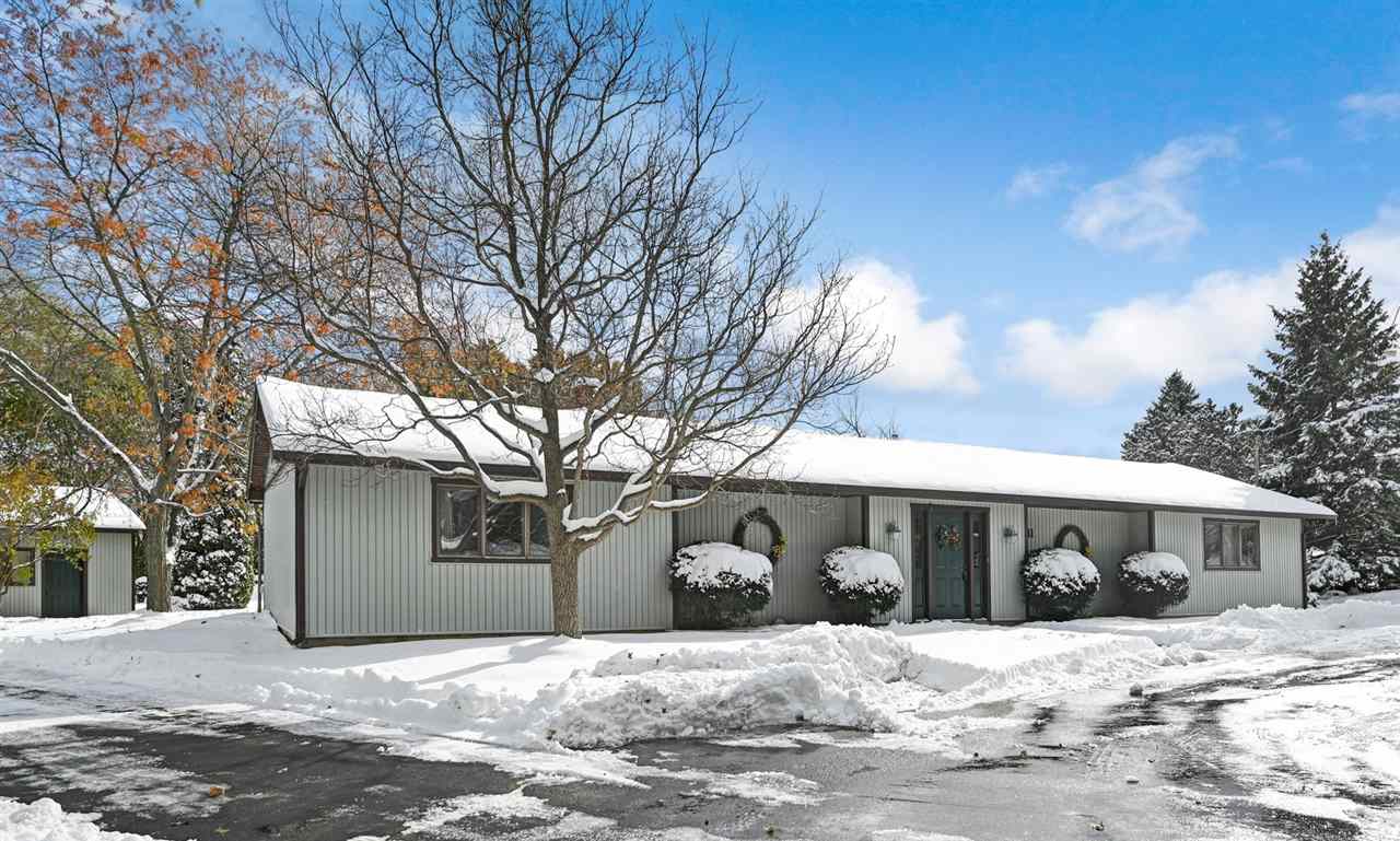 1011 State Road Fenton, MI 48430 - Photo 2 of 23 Front 2