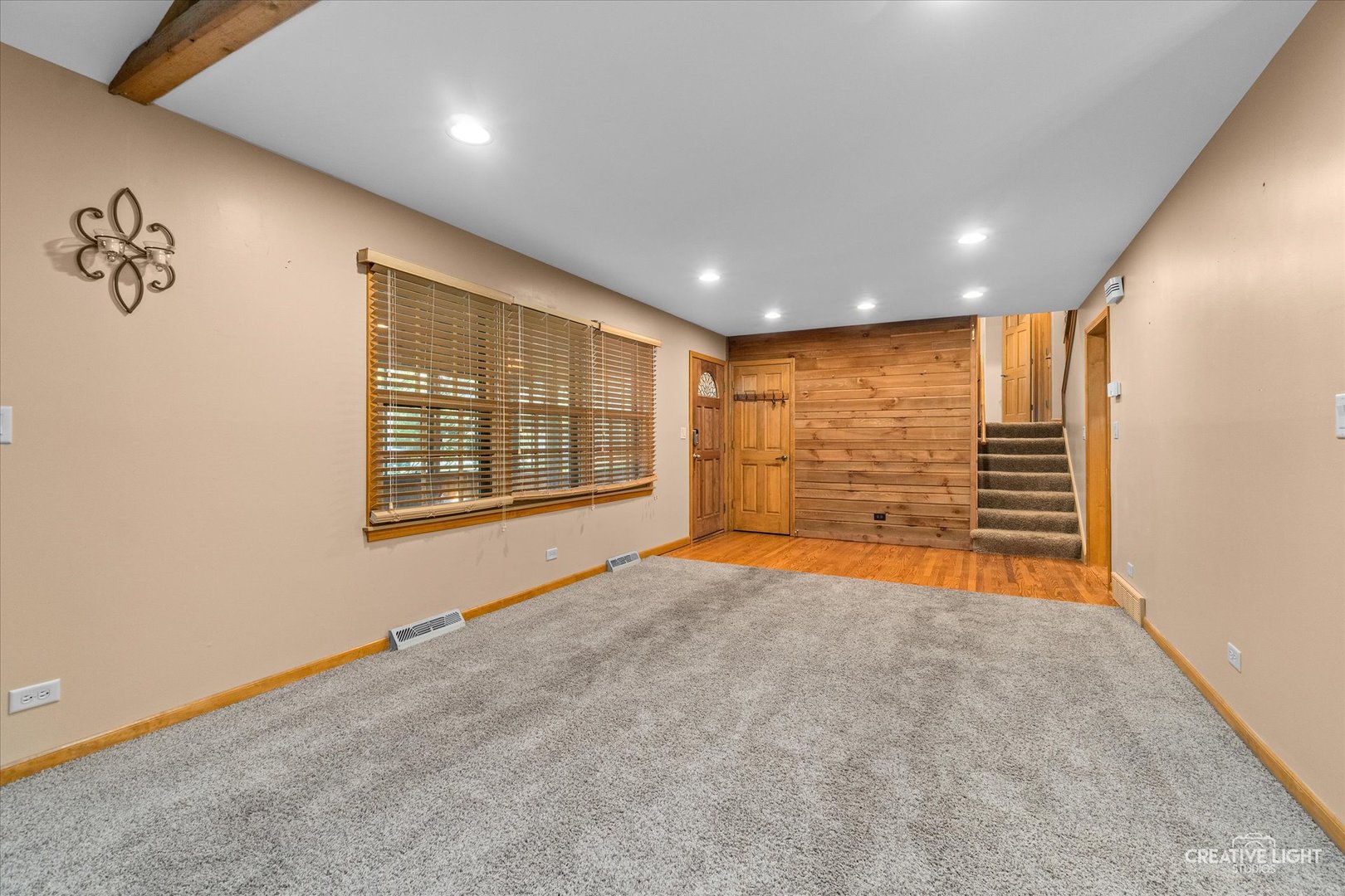 2S452 Riverside Avenue Warrenville, IL 60555 - Photo 5 of 40 Gallery Image 5