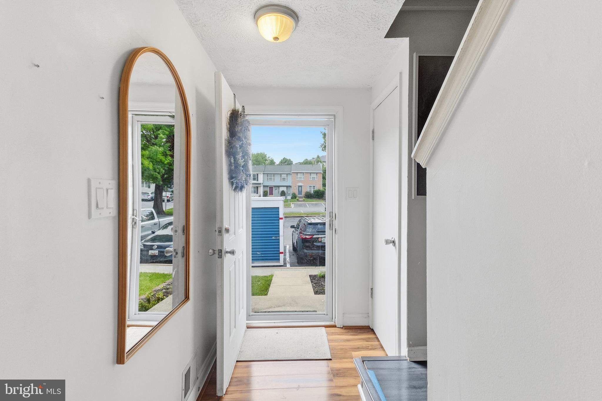 1472 Dockside Court Frederick, MD 21701 - Photo 2 of 25 Entryway