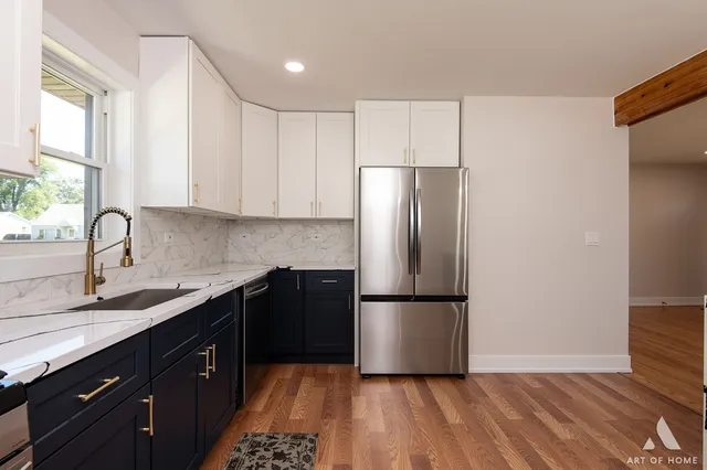 $379,999 | 6710 West 115th Street, Worth, IL 60482