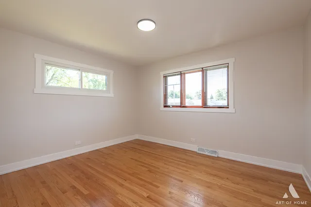 $379,999 | 6710 West 115th Street, Worth, IL 60482