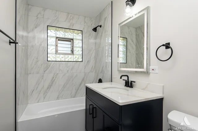 $379,999 | 6710 West 115th Street, Worth, IL 60482