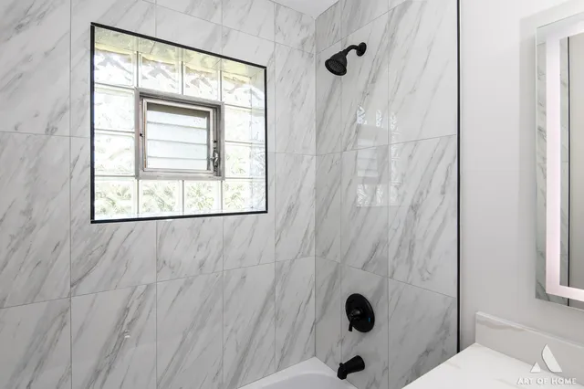 $379,999 | 6710 West 115th Street, Worth, IL 60482