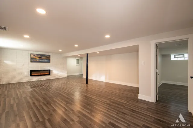 $379,999 | 6710 West 115th Street, Worth, IL 60482