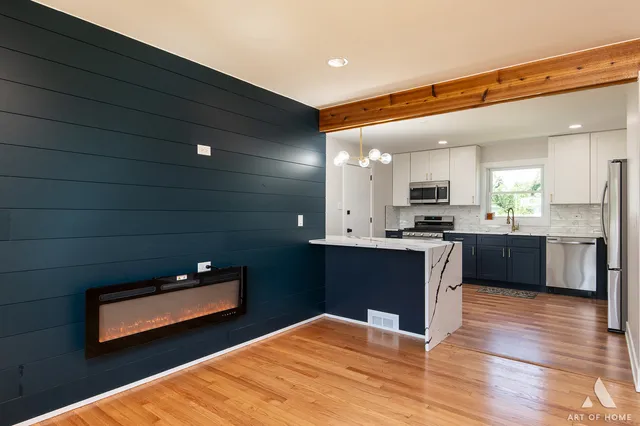 $379,999 | 6710 West 115th Street, Worth, IL 60482