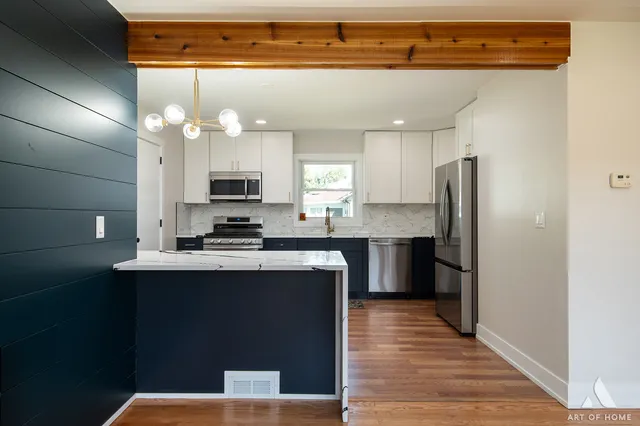 $379,999 | 6710 West 115th Street, Worth, IL 60482