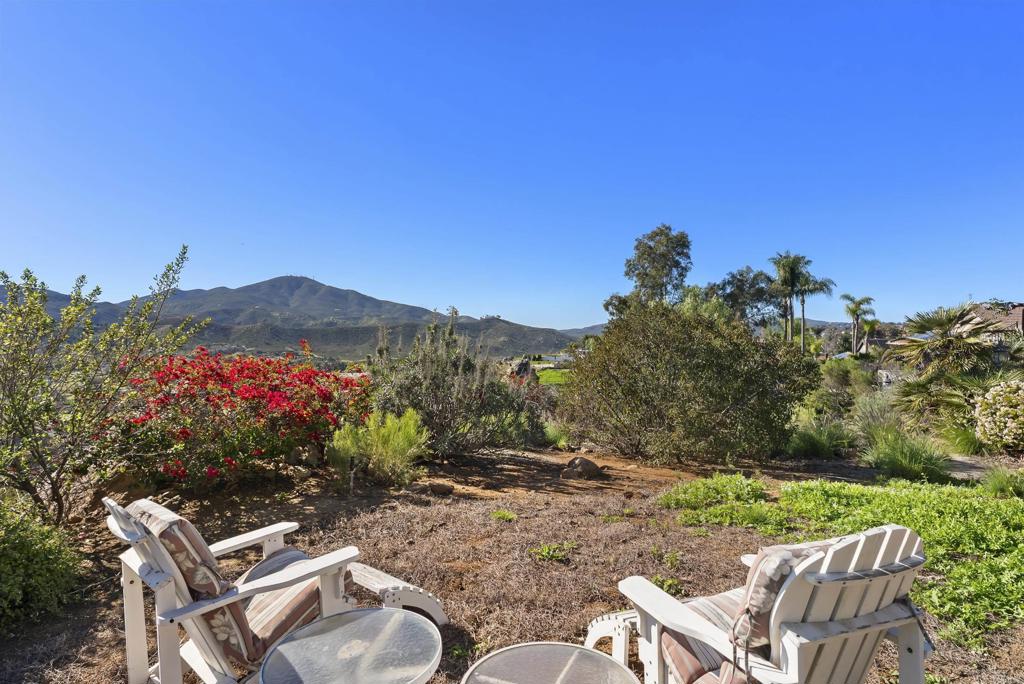 2332 Wind River Road El Cajon, CA 92019 - Photo 3 of 60