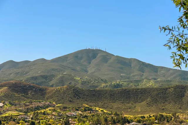 $1,277,000 | 2332 Wind River Road, El Cajon, CA 92019