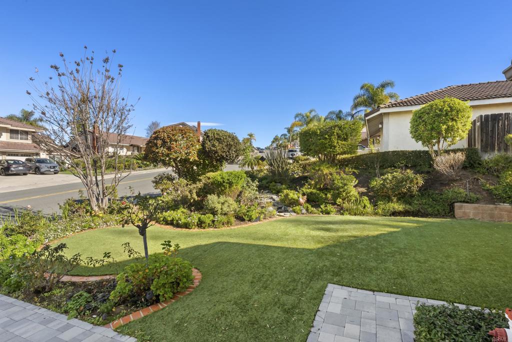 2332 Wind River Road El Cajon, CA 92019 - Photo 7 of 60