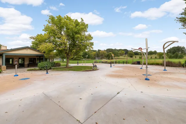 $239,900 | 6604 Pine Crest Trail South, Cottage Grove, MN 55016