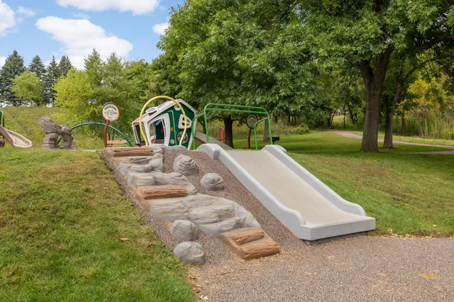 $239,900 | 6604 Pine Crest Trail South, Cottage Grove, MN 55016