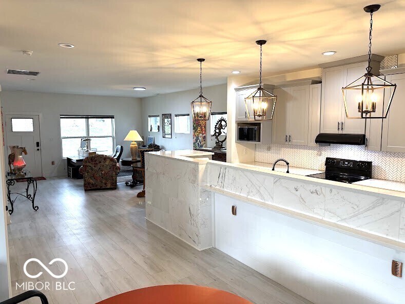 401 Sanders Street Indianapolis, IN 46225 - Photo 8 of 36