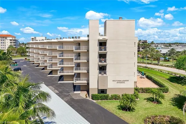 $5,800 | 1141 South Collier Boulevard, Unit 107, Marco Island, FL 34145